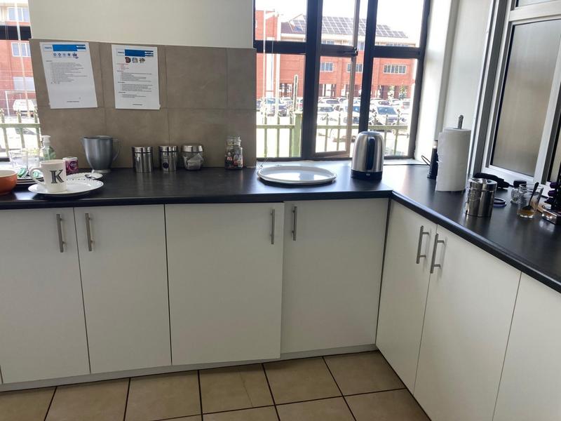 To Let Commercial Property for Rent in Newton Park Eastern Cape